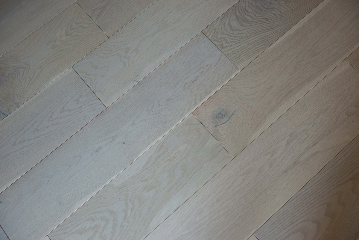 VIT109 Oak Grey Rustic Brushed and Oiled